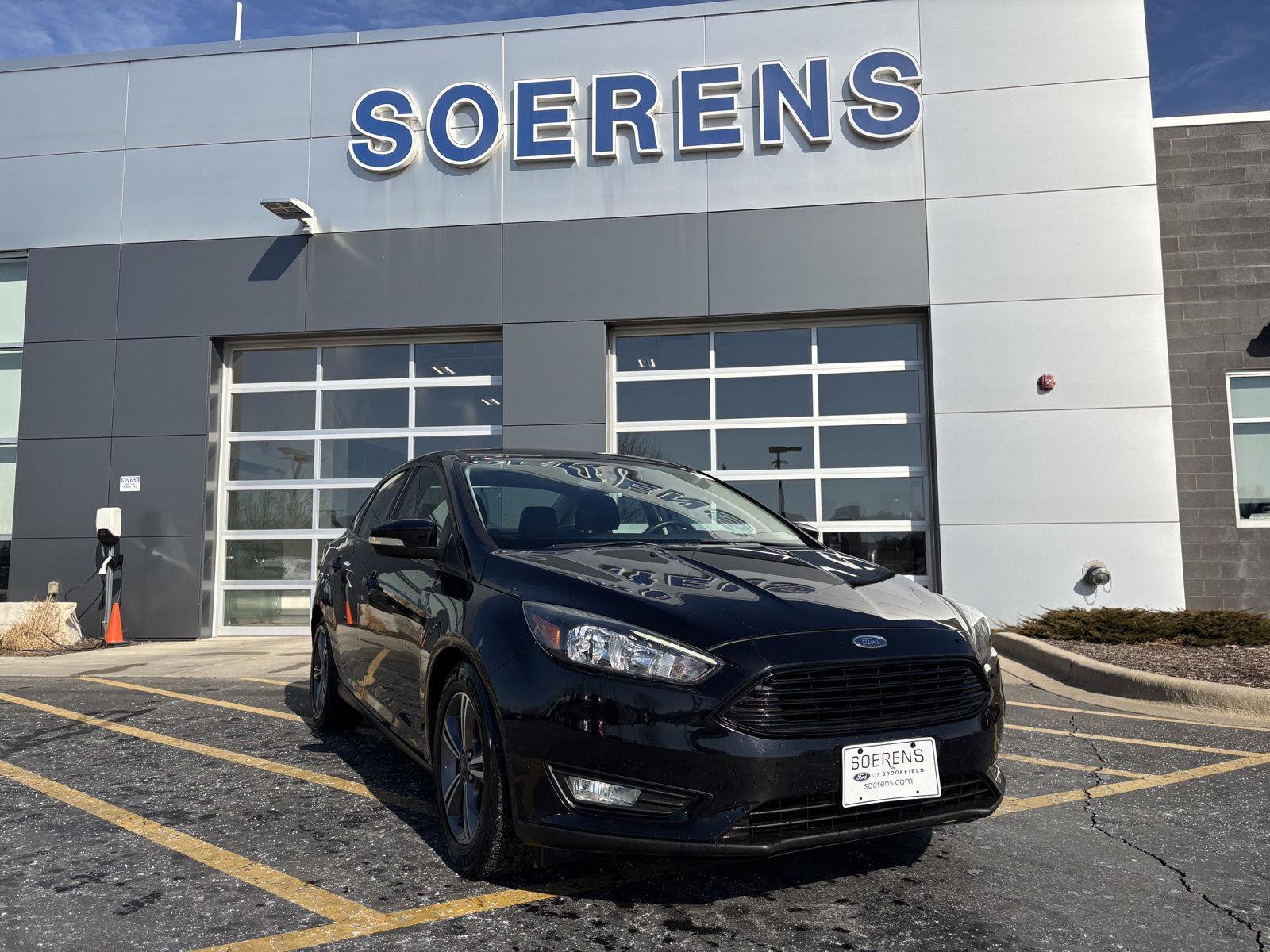 Used 2017 Ford Focus SE image 1