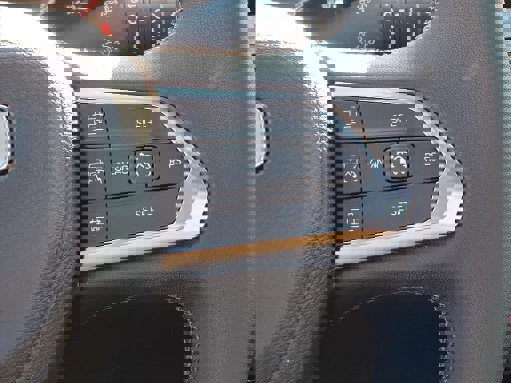 New 2026 Jeep Compass Limited image 12