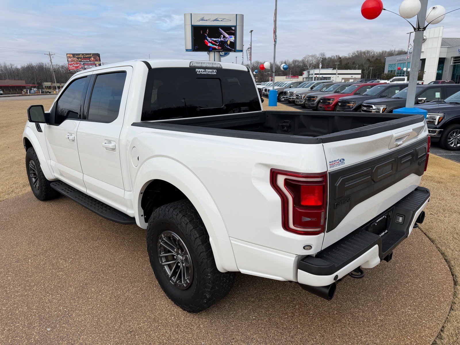 Used 2019 Ford F150 Raptor w/ Equipment Group 802A Luxury AWD/4WD image 6