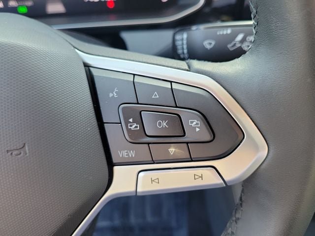 Used 2026 Volkswagen Jetta SE FWD image 20