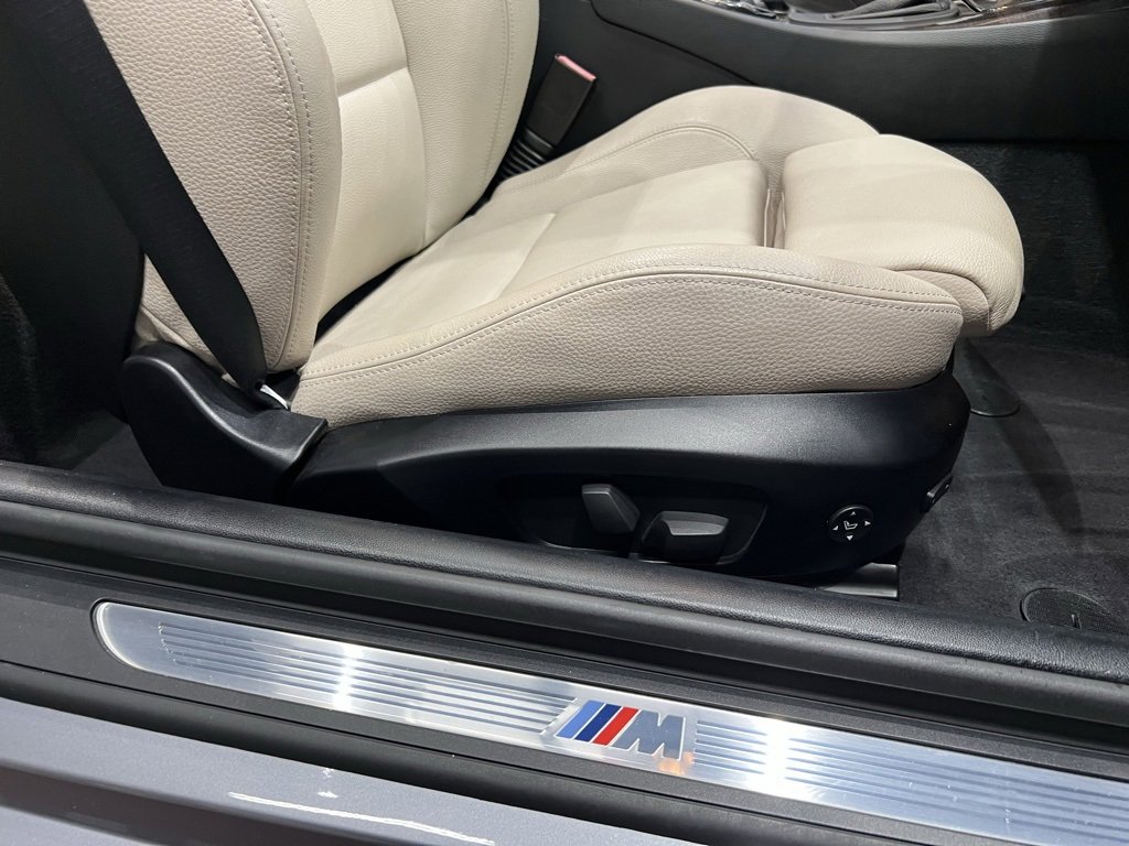 Used 2013 BMW 335i Convertible image 44