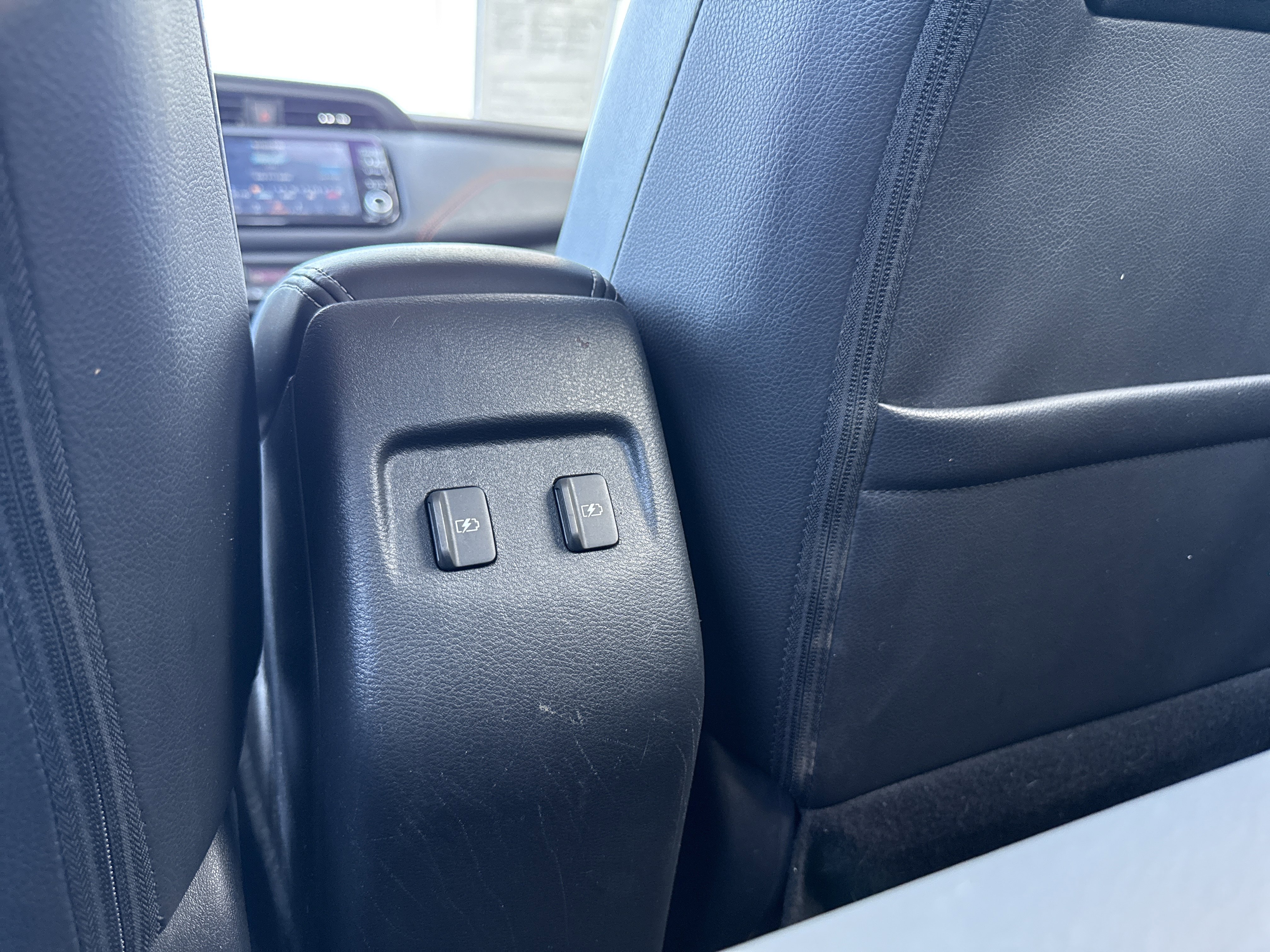 Used 2023 Nissan Kicks SR w/ SR Premium Package image 20