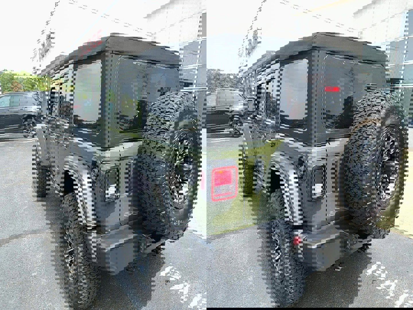 Certified 2024 Jeep Wrangler Willys image 8