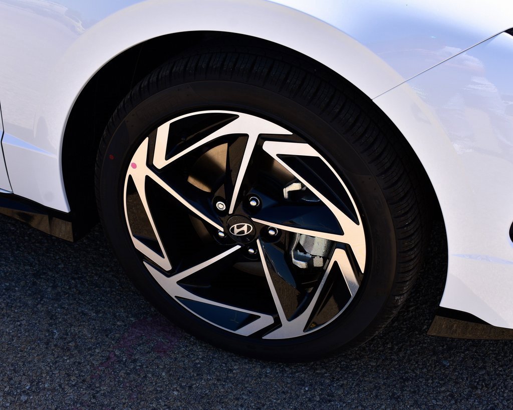 New 2025 Hyundai Sonata SEL image 6