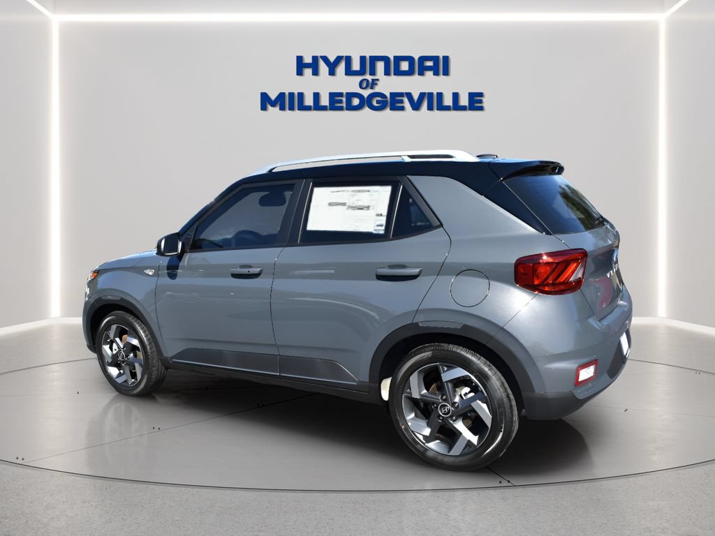 New 2026 Hyundai Venue SEL FWD image 2