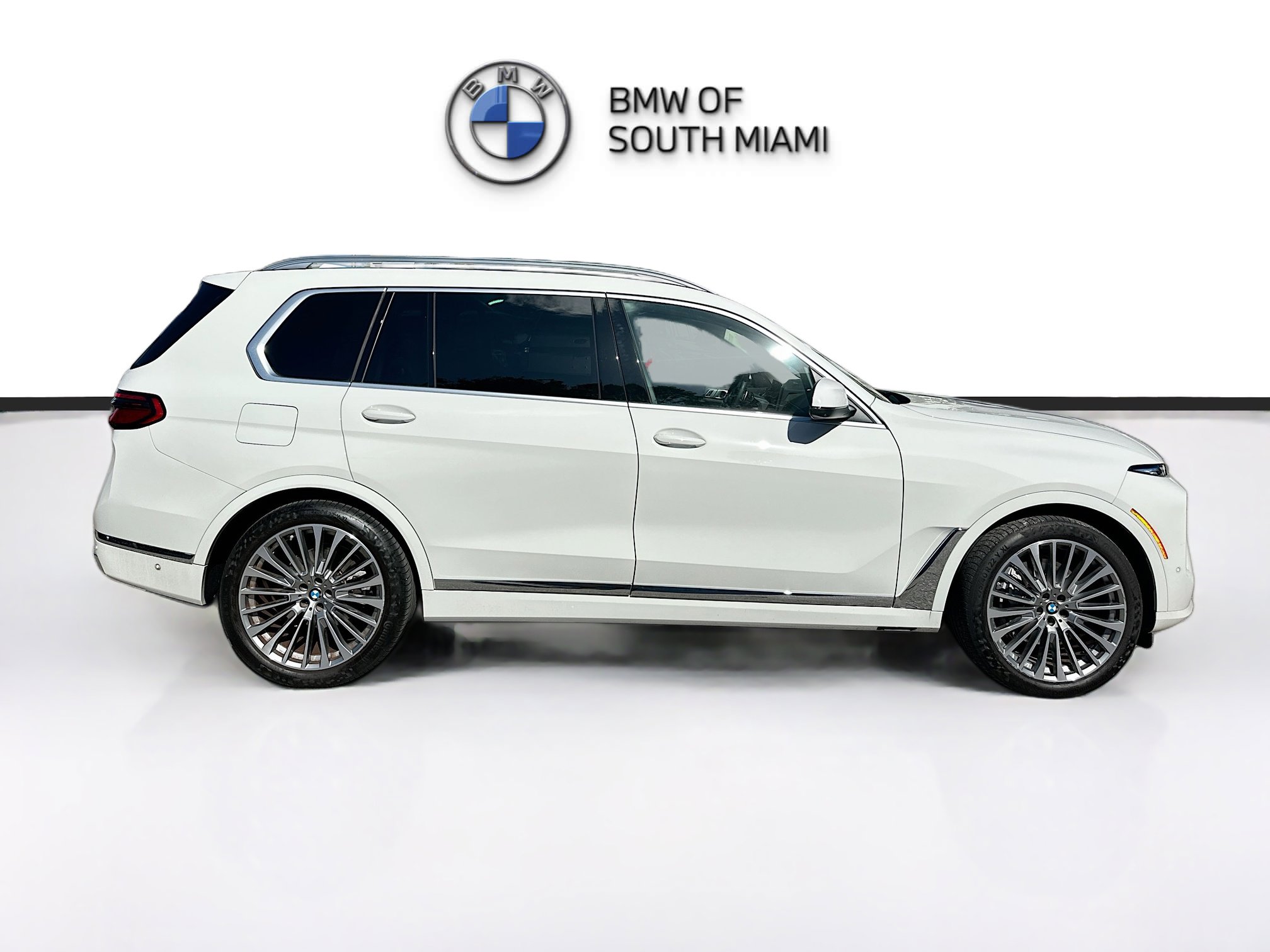 Certified 2024 BMW X7 xDrive40i w/ Parking Assistance Package image 8