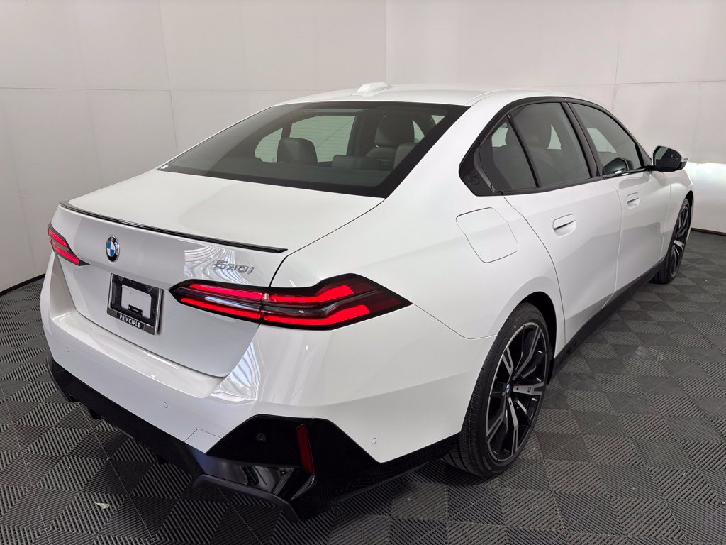 Certified 2026 BMW 530i w/ M Sport Package RWD image 5