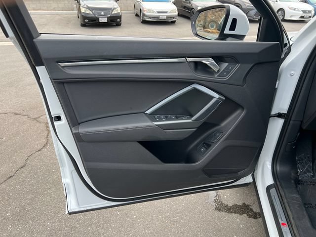 Used 2022 Audi Q3 2.0T Premium AWD/4WD image 32