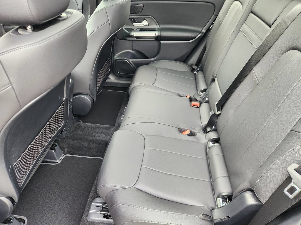 New 2026 Mercedes-Benz GLB 250 4MATIC image 11