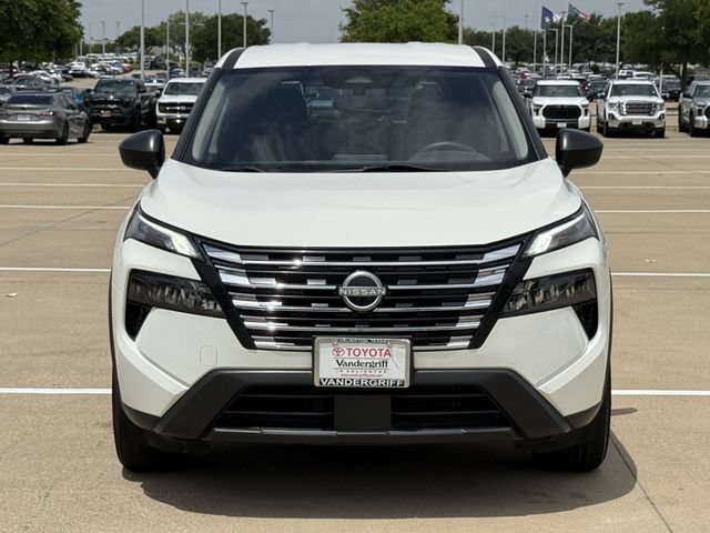Used 2024 Nissan Rogue S AWD/4WD image 8