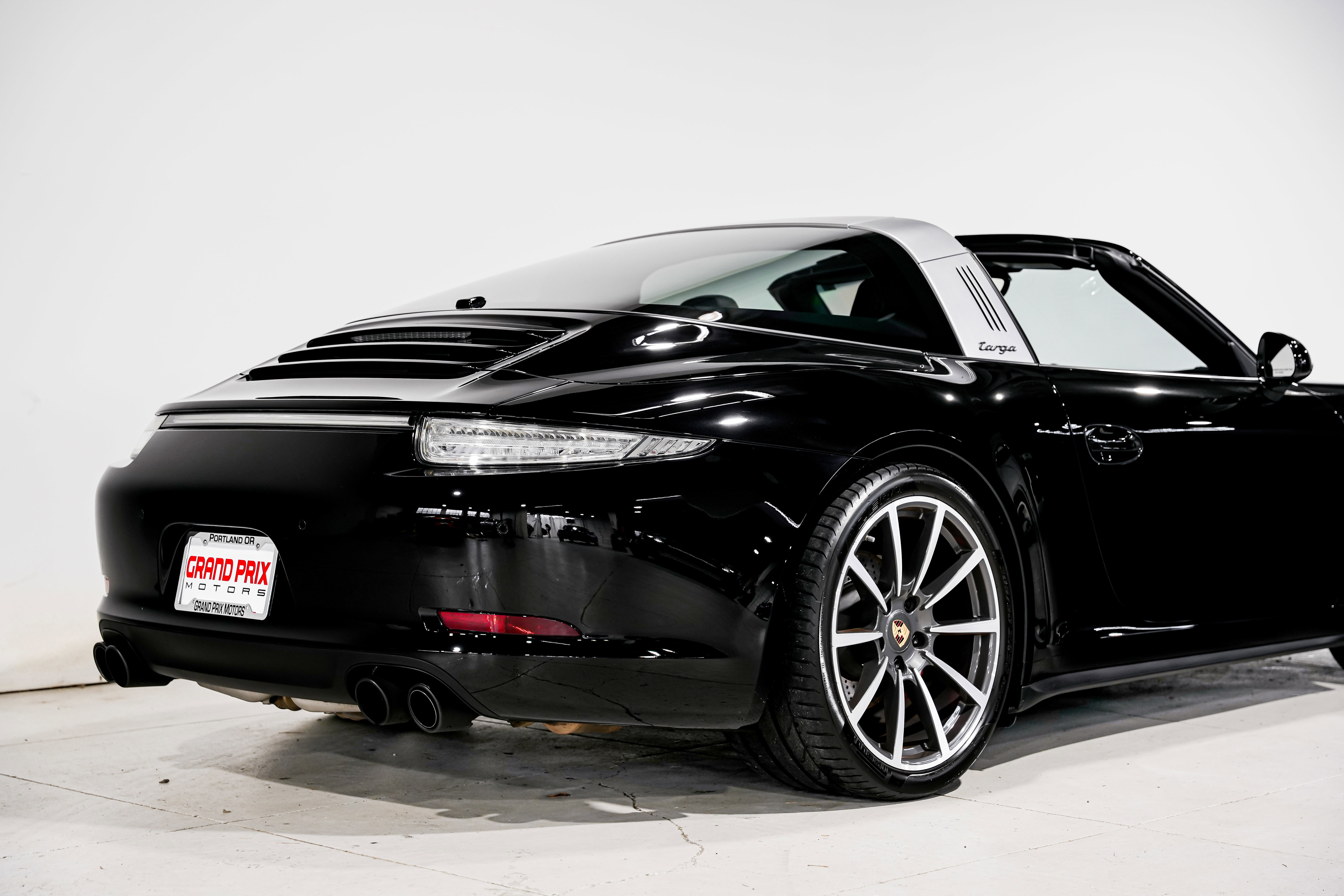 Used 2014 Porsche 911 Targa 4S image 39