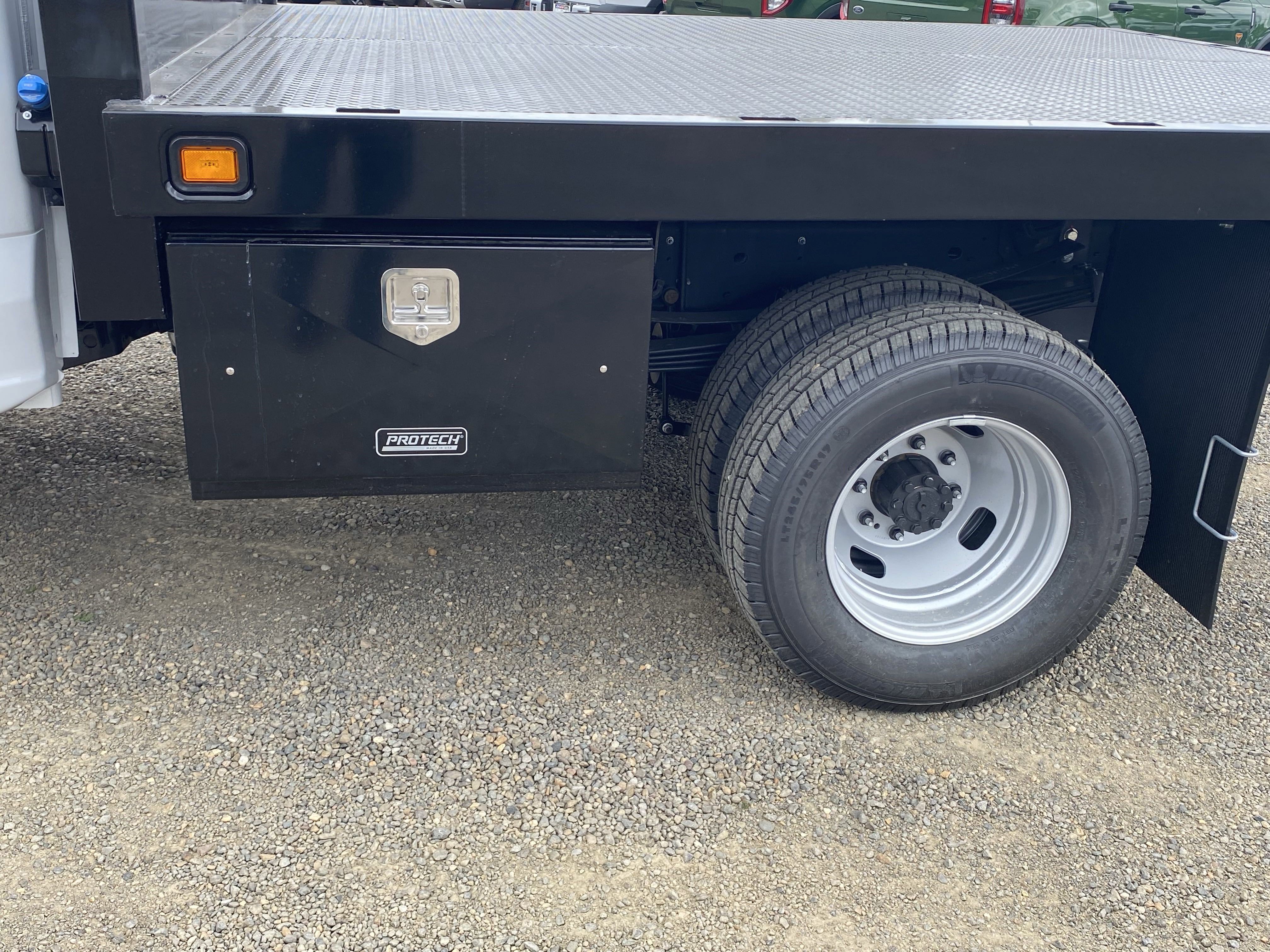 New 2025 Ford F350 XL w/ XL Chrome Package image 10