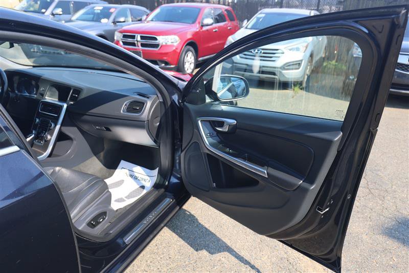 Used 2016 Volvo S60 T5 Premier w/ Convenience Package AWD/4WD image 18