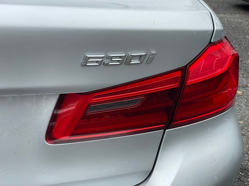 Used 2018 BMW 530i xDrive image 32