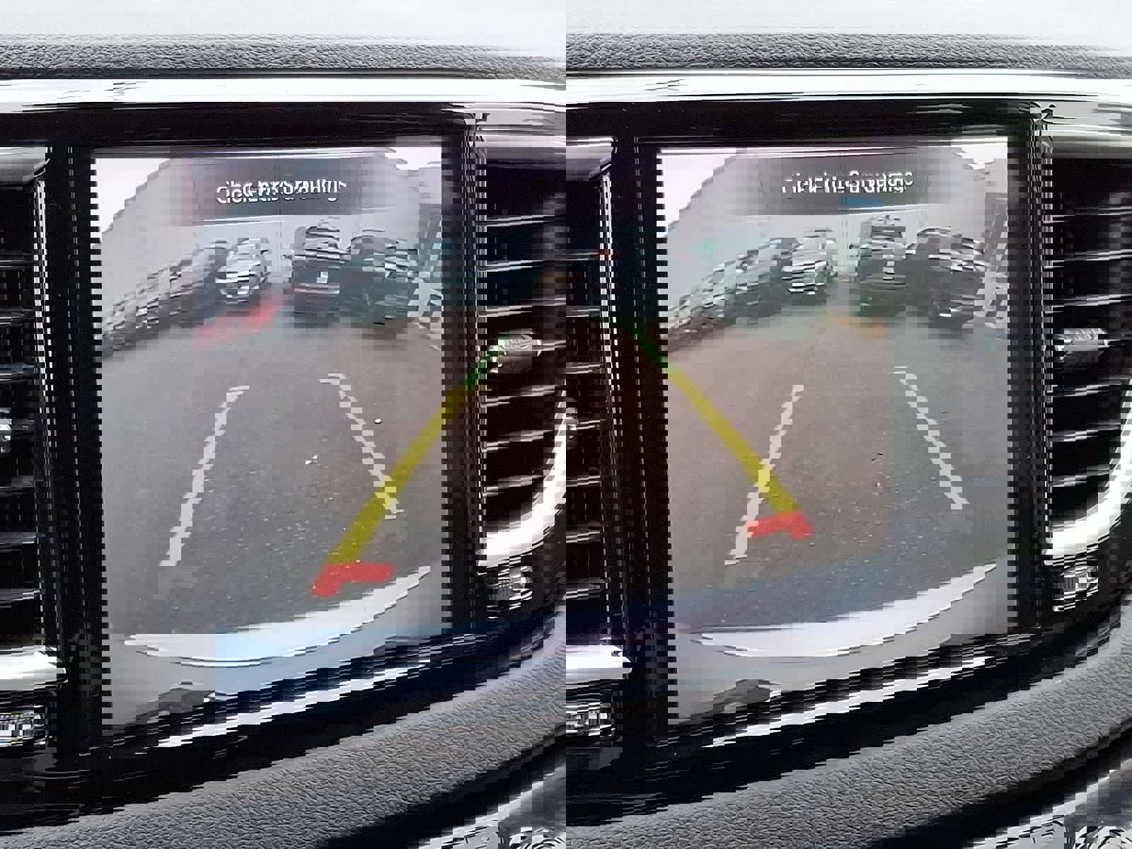 Used 2023 Chrysler Pacifica Touring-L image 17