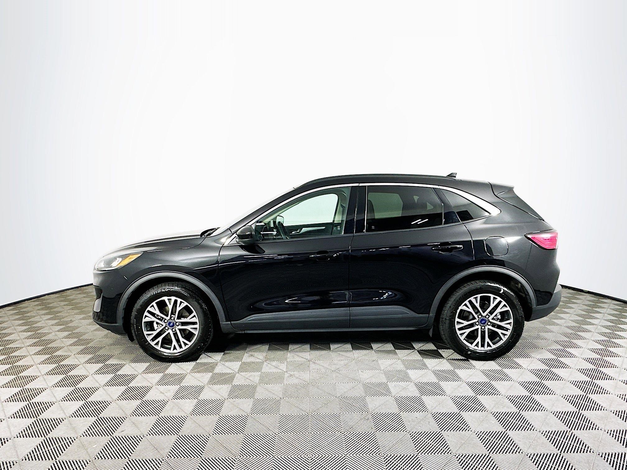 Used 2020 Ford Escape SEL image 4