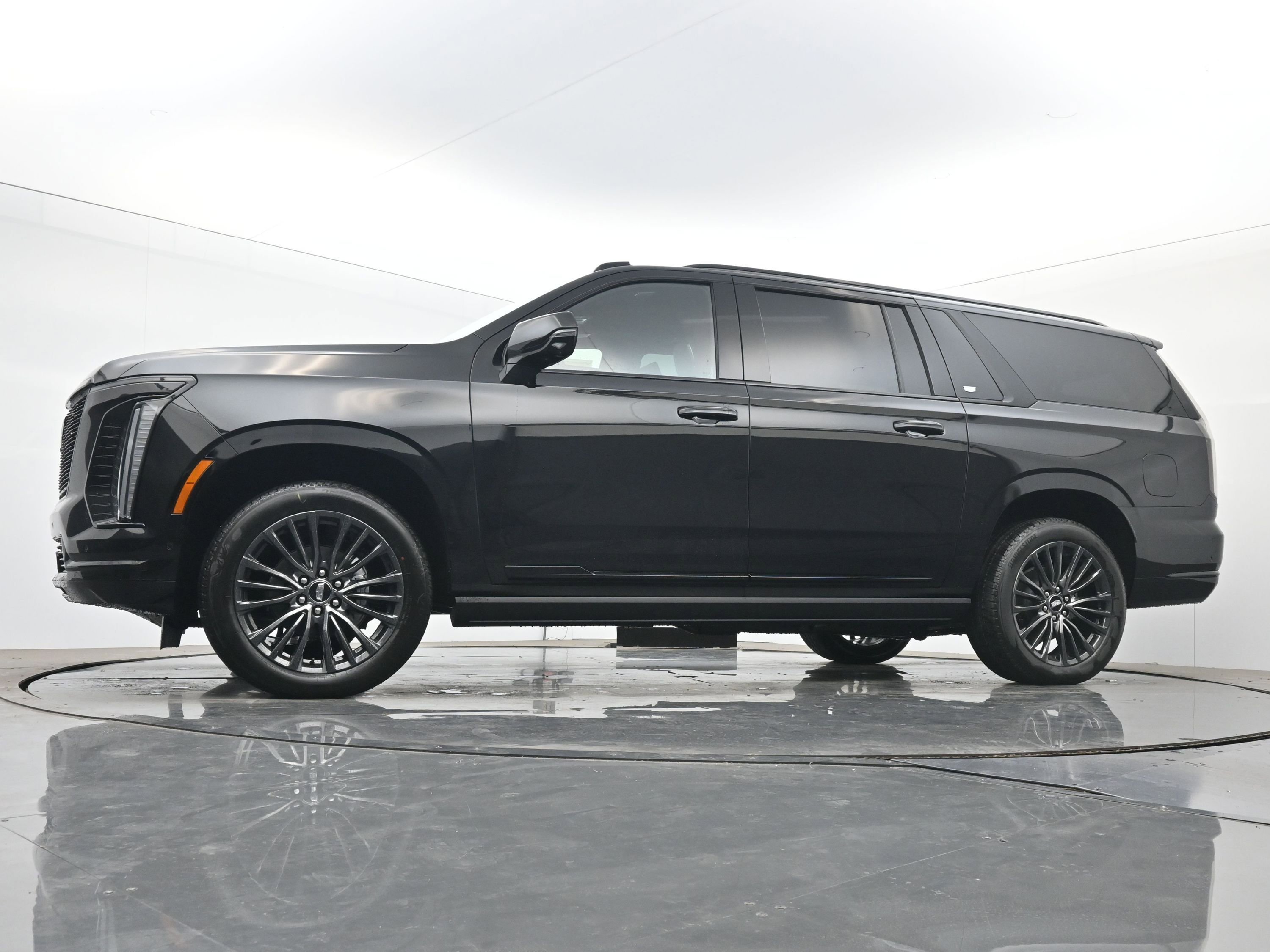 New 2026 Cadillac Escalade ESV Platinum Sport AWD/4WD image 16