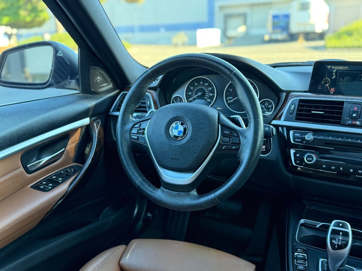 Used 2016 BMW 328d xDrive Wagon AWD/4WD image 23