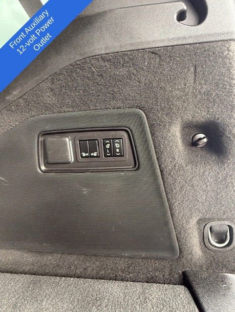 Used 2023 Cadillac Escalade Sport Platinum w/ LPO, ONYX Package image 21