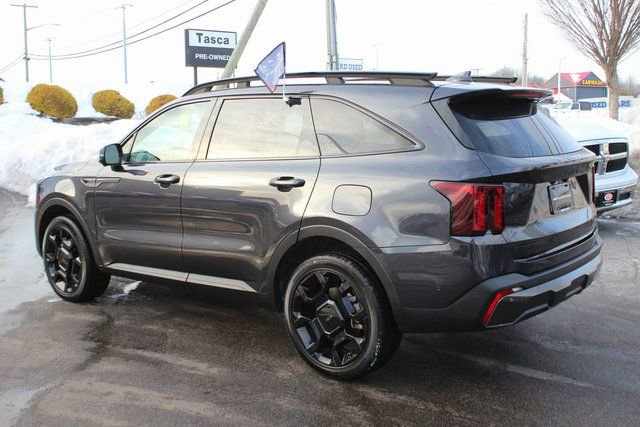 Used 2025 Kia Sorento SX image 30