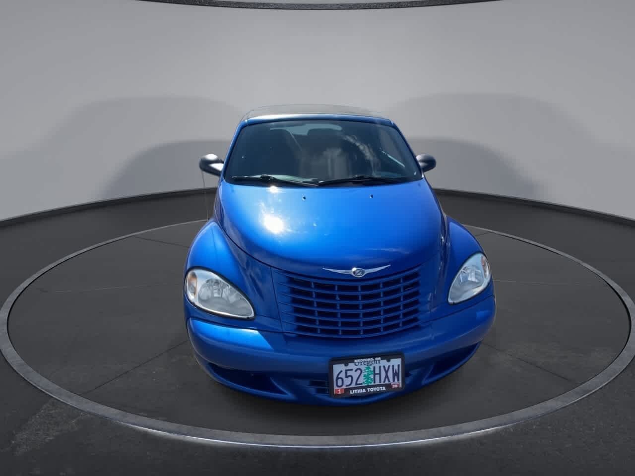 Used 2005 Chrysler PT Cruiser Touring FWD image 2