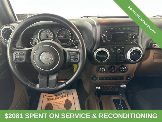 Used 2015 Jeep Wrangler Unlimited Sahara w/ Connectivity Group AWD/4WD image 15