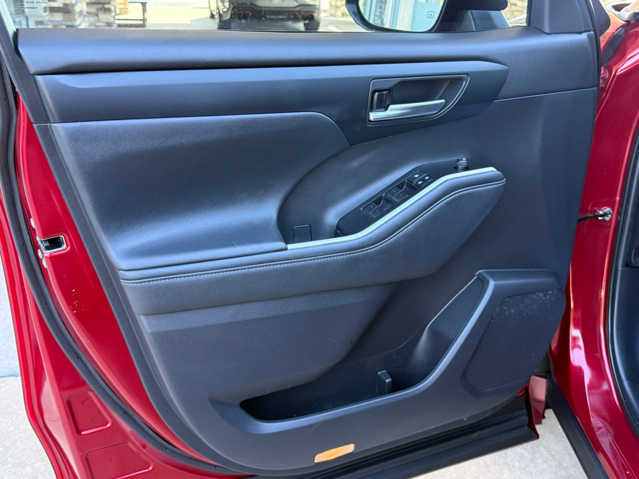 Used 2021 Toyota Highlander XSE image 8