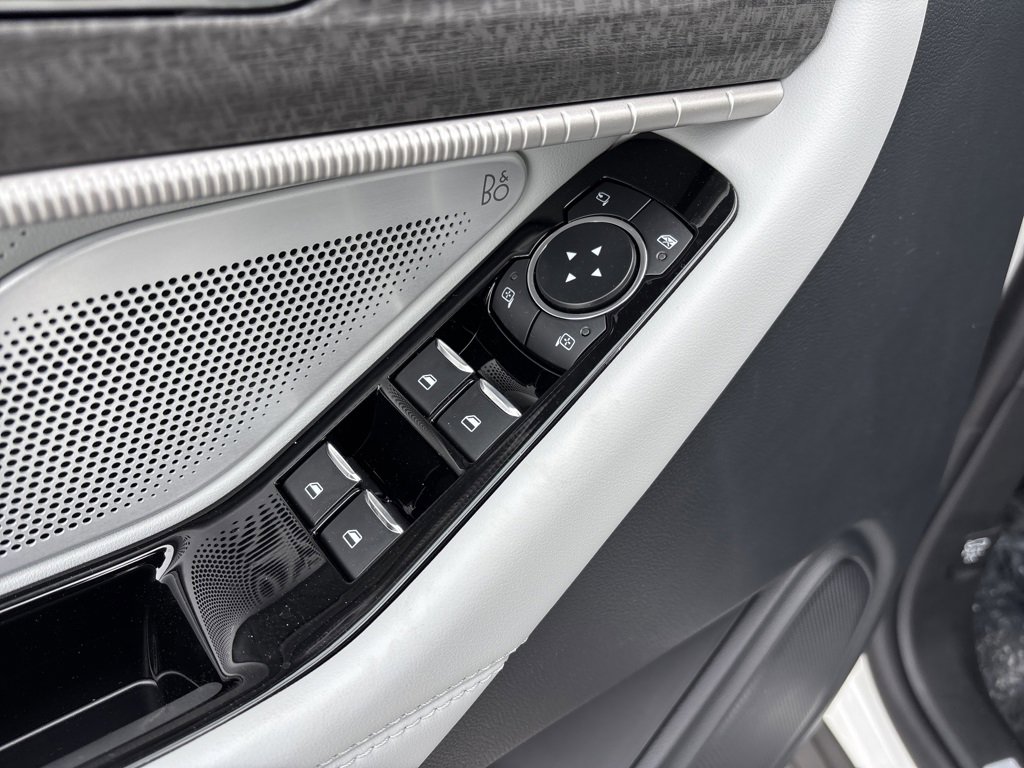 New 2025 Ford Explorer Platinum w/ Ultimate Package image 13