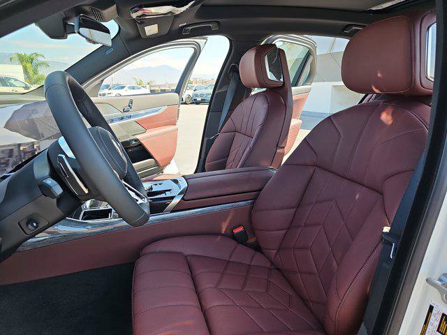 New 2026 BMW 750e xDrive image 15