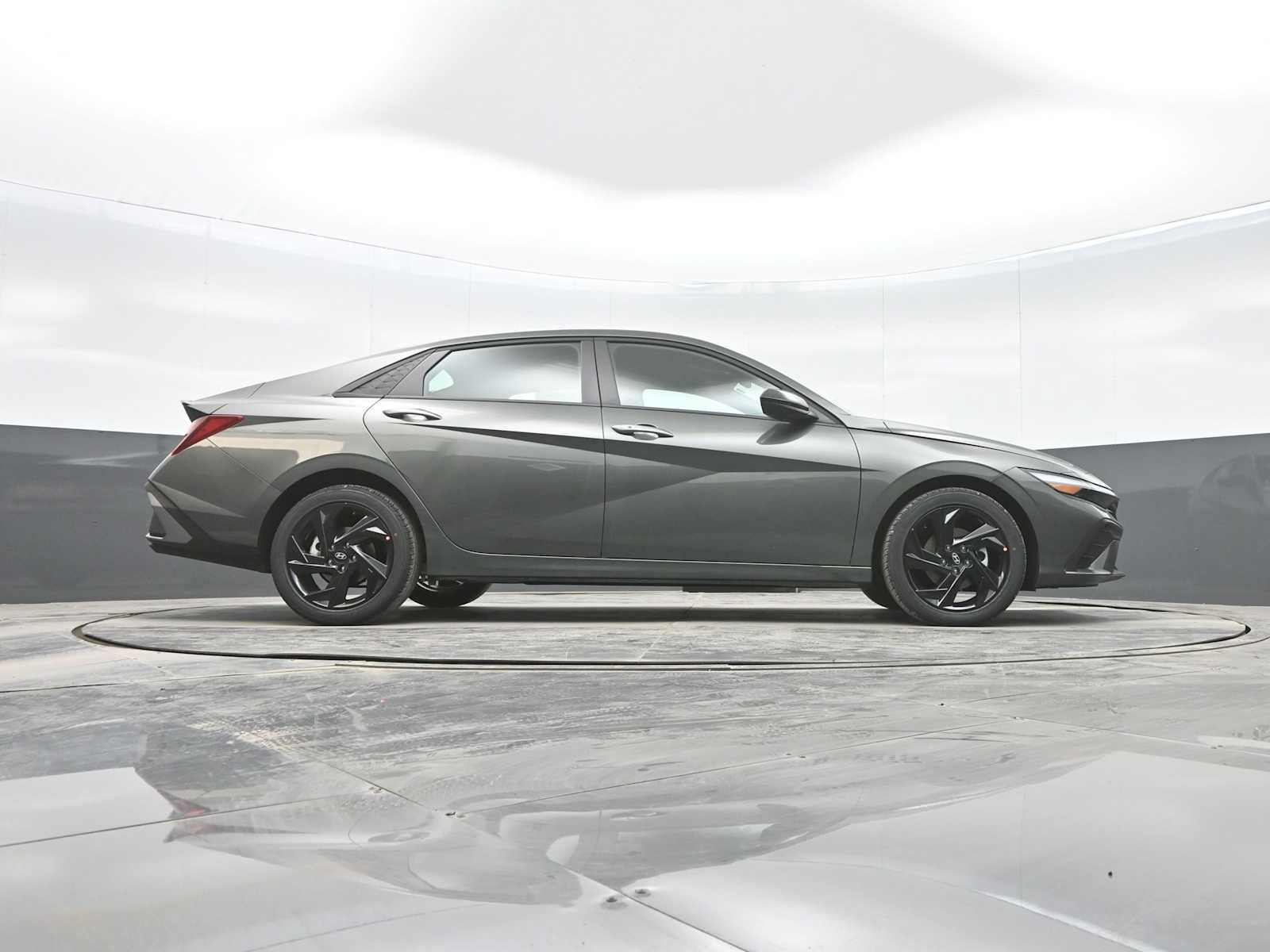 New 2026 Hyundai Elantra Sport w/ Cargo Package image 29