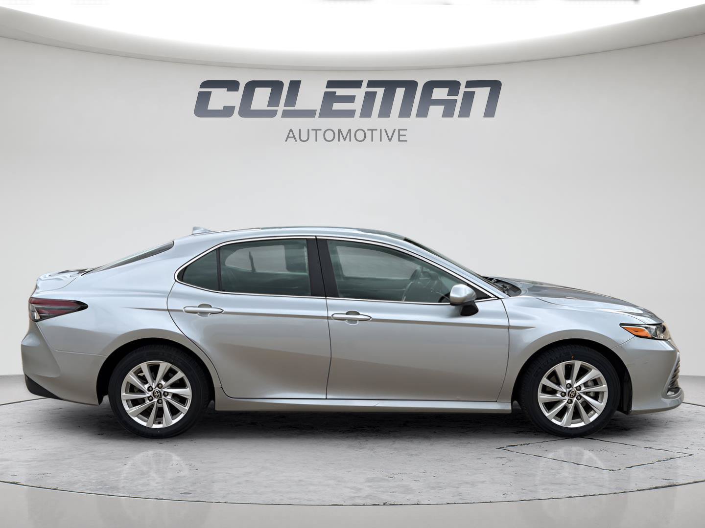Used 2024 Toyota Camry LE FWD image 16