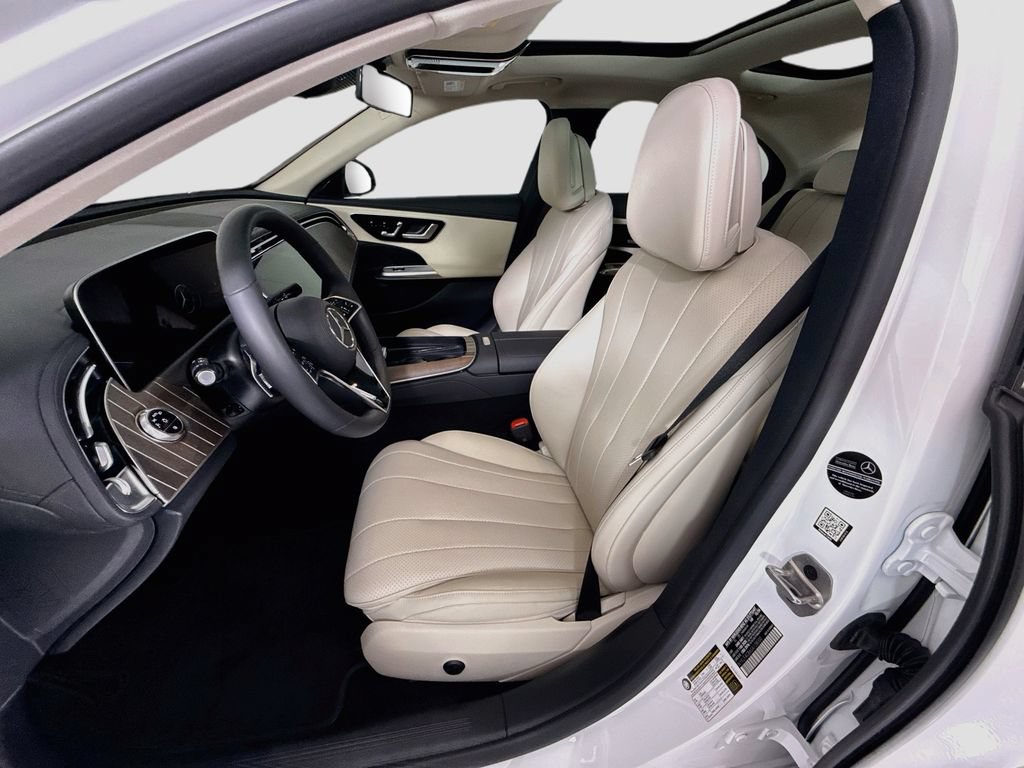 Used 2025 Mercedes-Benz E 350 Sedan image 19