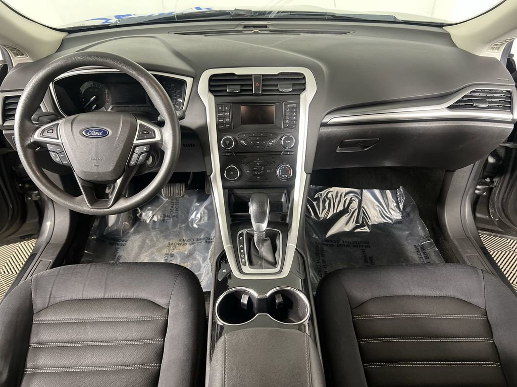 Used 2015 Ford Fusion SE image 18
