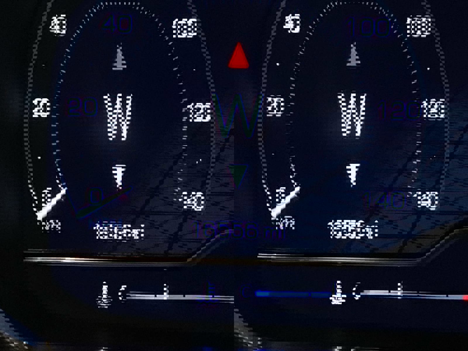 Used 2024 GMC Yukon XL AT4 w/ Technology Package image 25