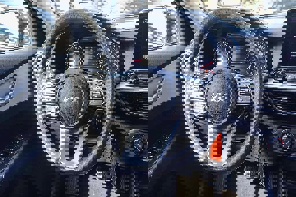 Certified 2023 Kia Forte LXS w/ LXS Technology Package image 14