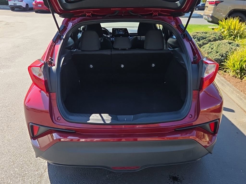 Used 2018 Toyota C-HR XLE image 16