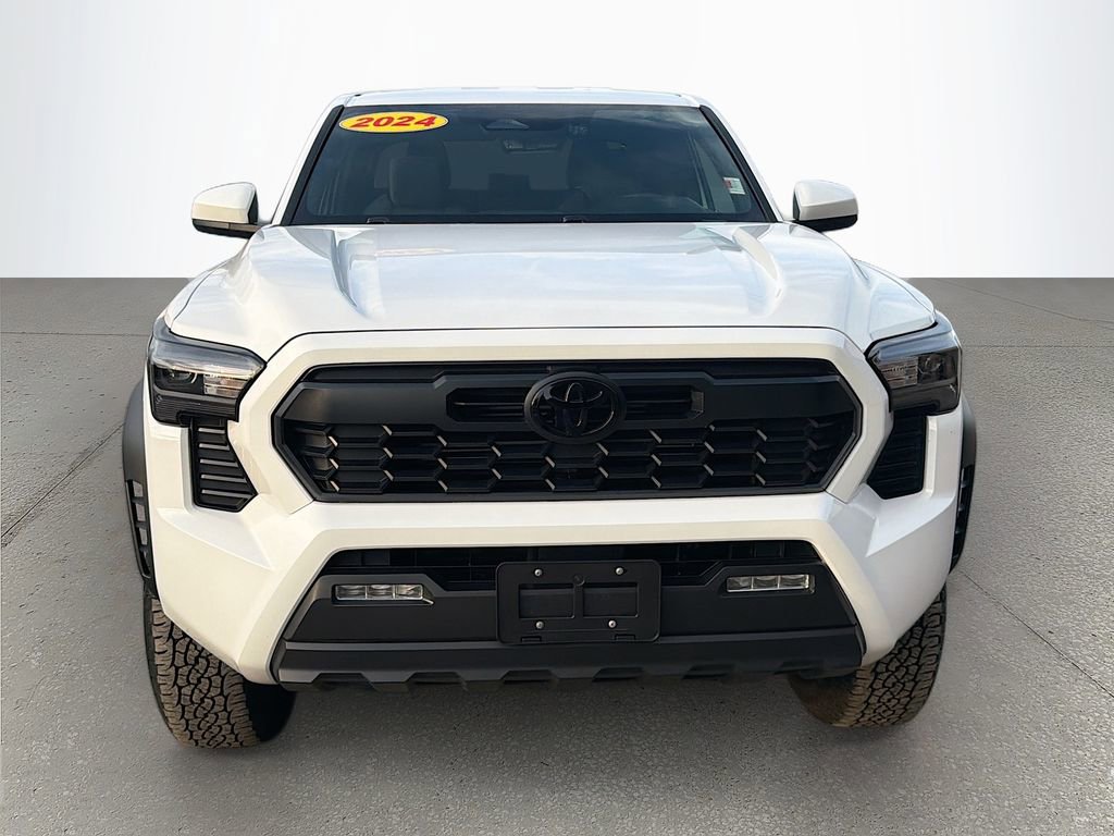 Used 2024 Toyota Tacoma TRD Off-Road image 9