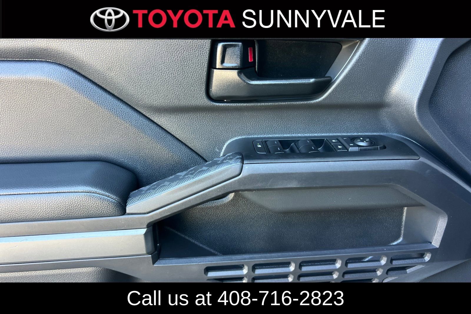 Used 2024 Toyota Tacoma SR5 AWD/4WD image 17