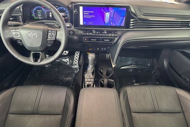 Used 2025 Toyota Camry XSE FWD image 10