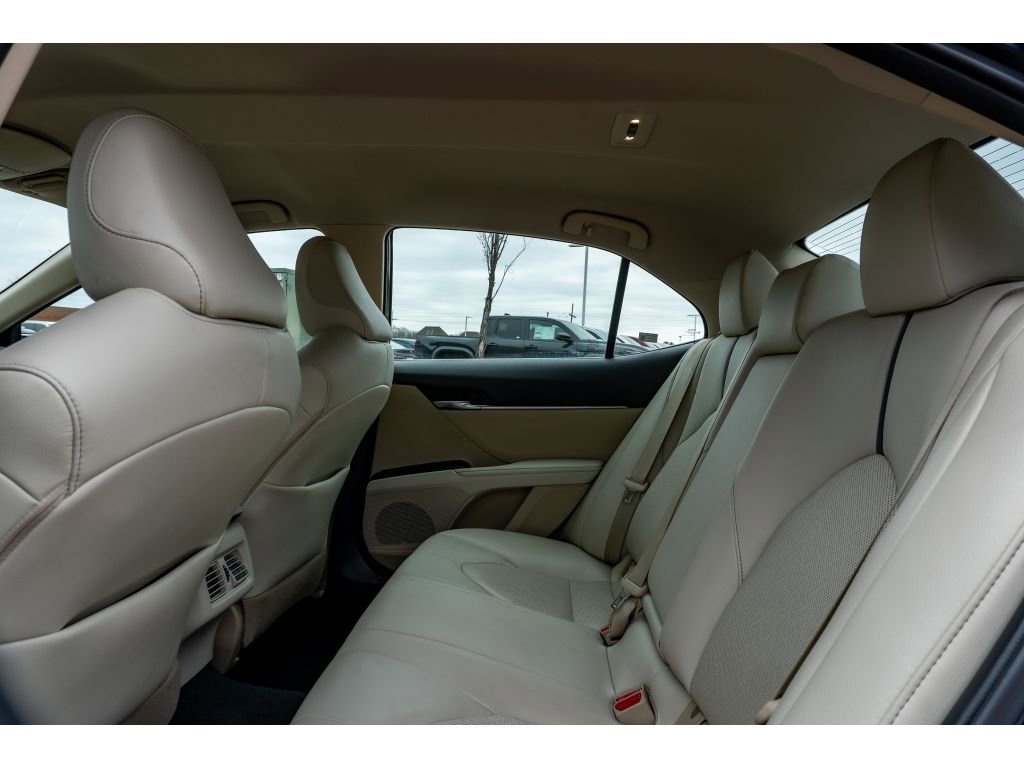 Used 2021 Toyota Camry XLE w/ Navigation Package image 13