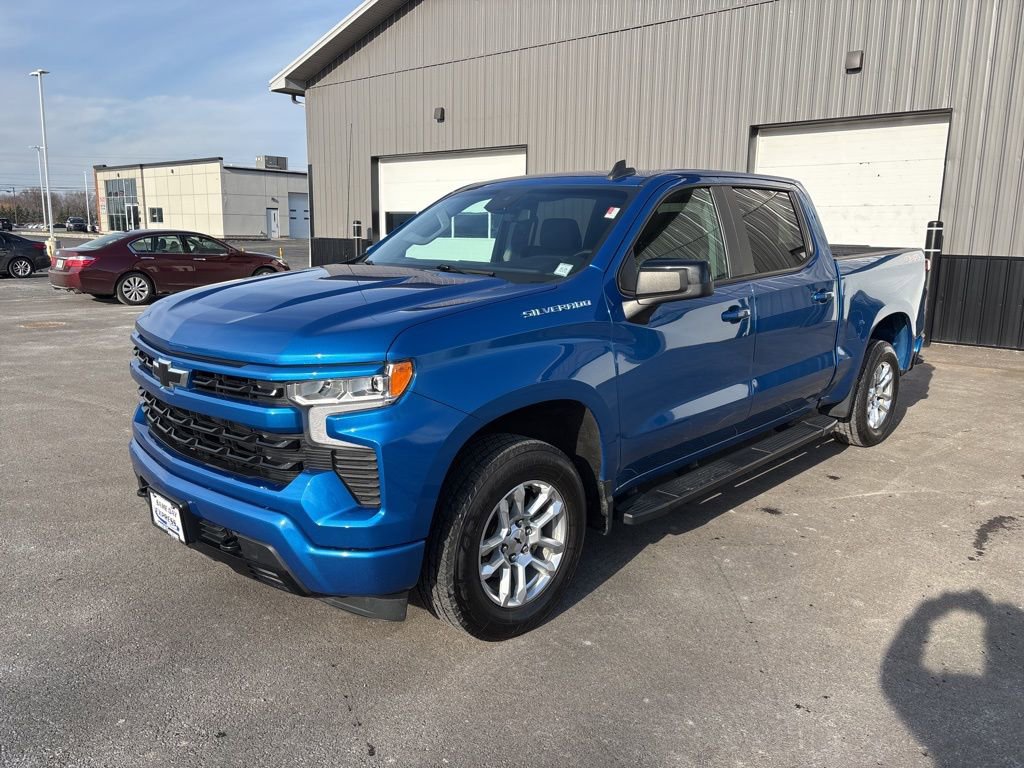 Used 2022 Chevrolet Silverado 1500 RST image 3