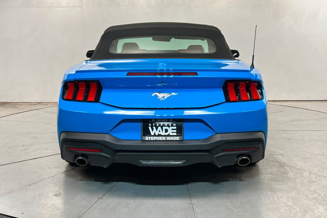 Used 2025 Ford Mustang Premium RWD image 4