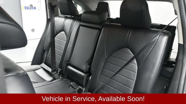 Used 2023 Toyota Highlander XLE AWD/4WD image 25