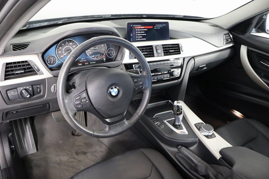 Used 2018 BMW 320i Sedan RWD image 5