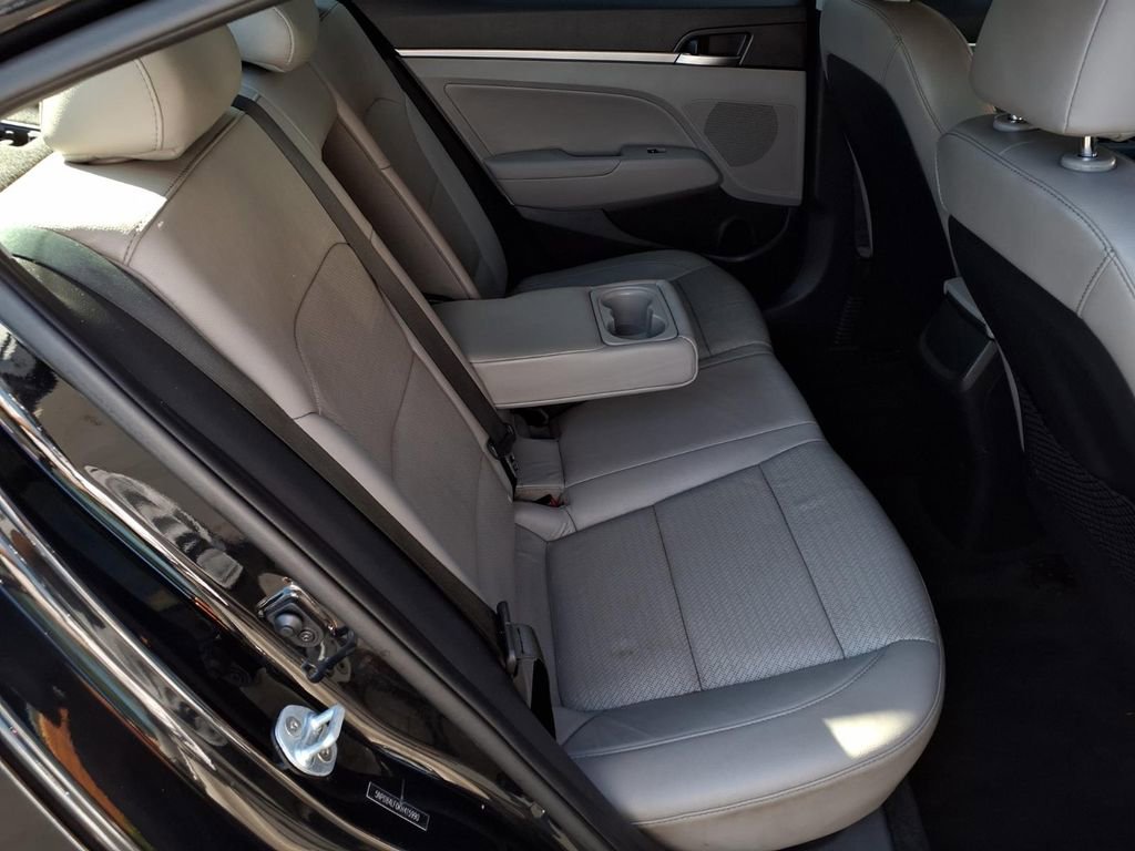 Used 2019 Hyundai Elantra Limited image 22
