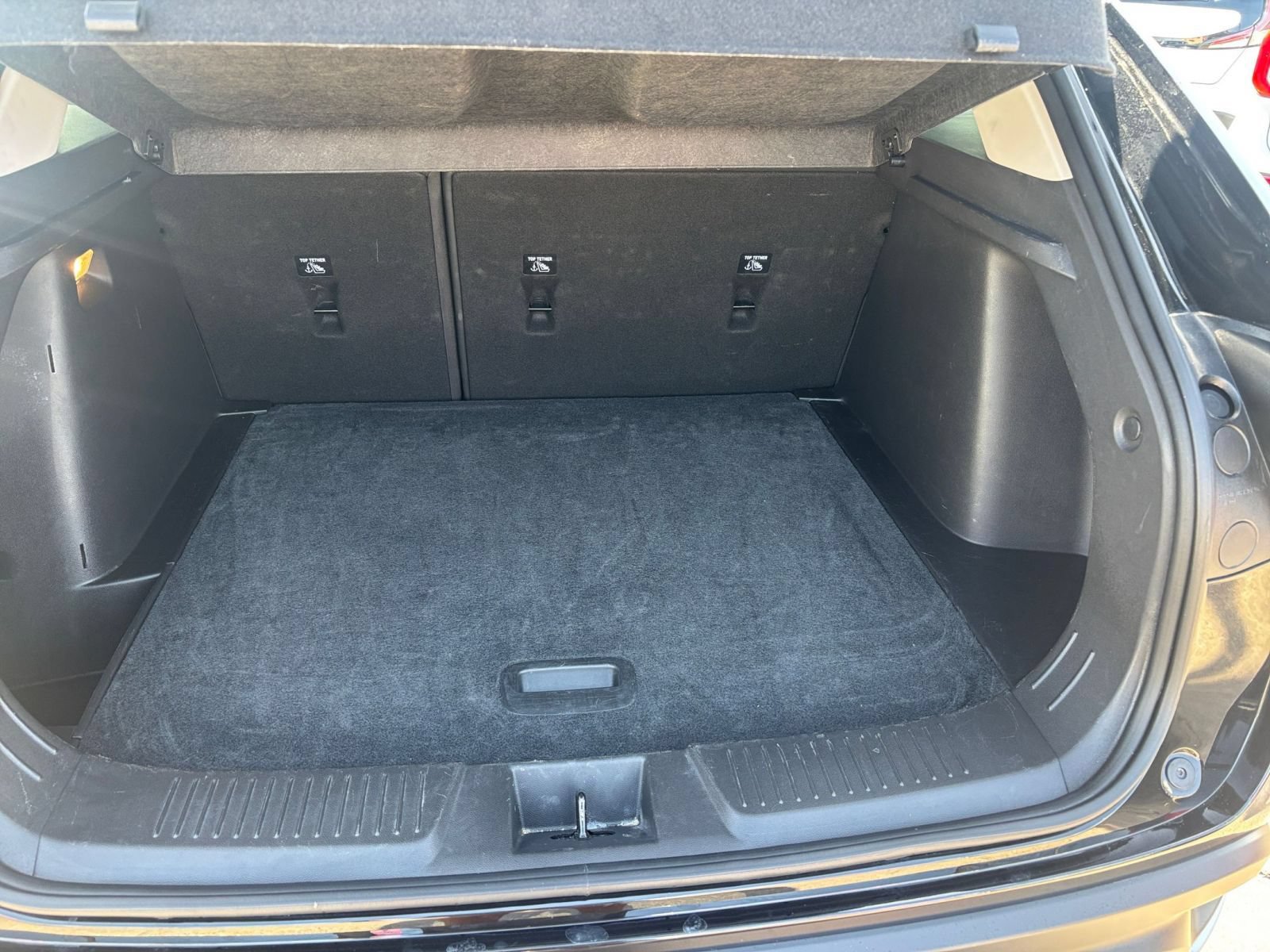 Used 2025 Chevrolet Trax LT FWD image 30
