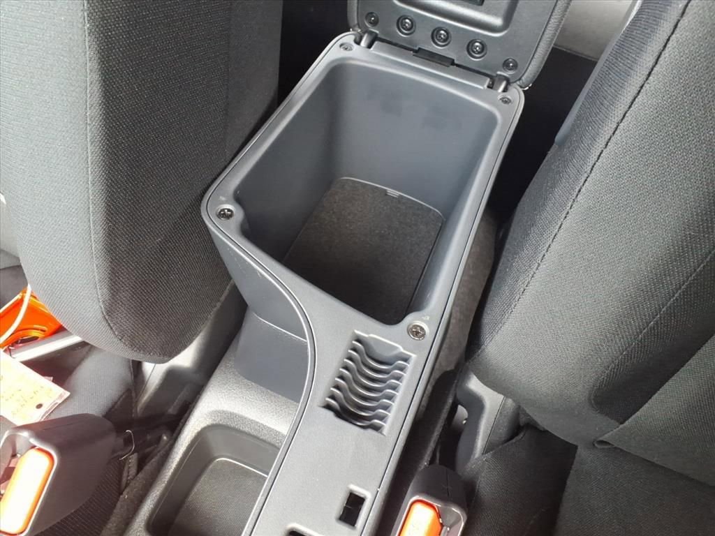 Certified 2025 Nissan Kicks Play S image 10