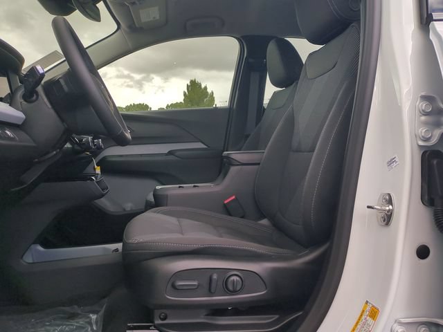 New 2027 Chevrolet Bolt LT w/ Comfort Package FWD image 19