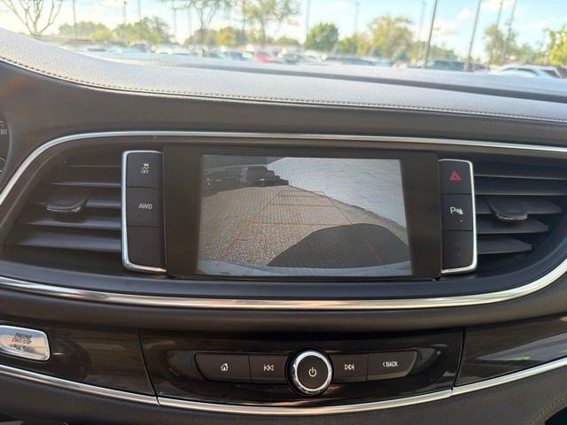 Used 2018 Buick Enclave Essence AWD/4WD image 33