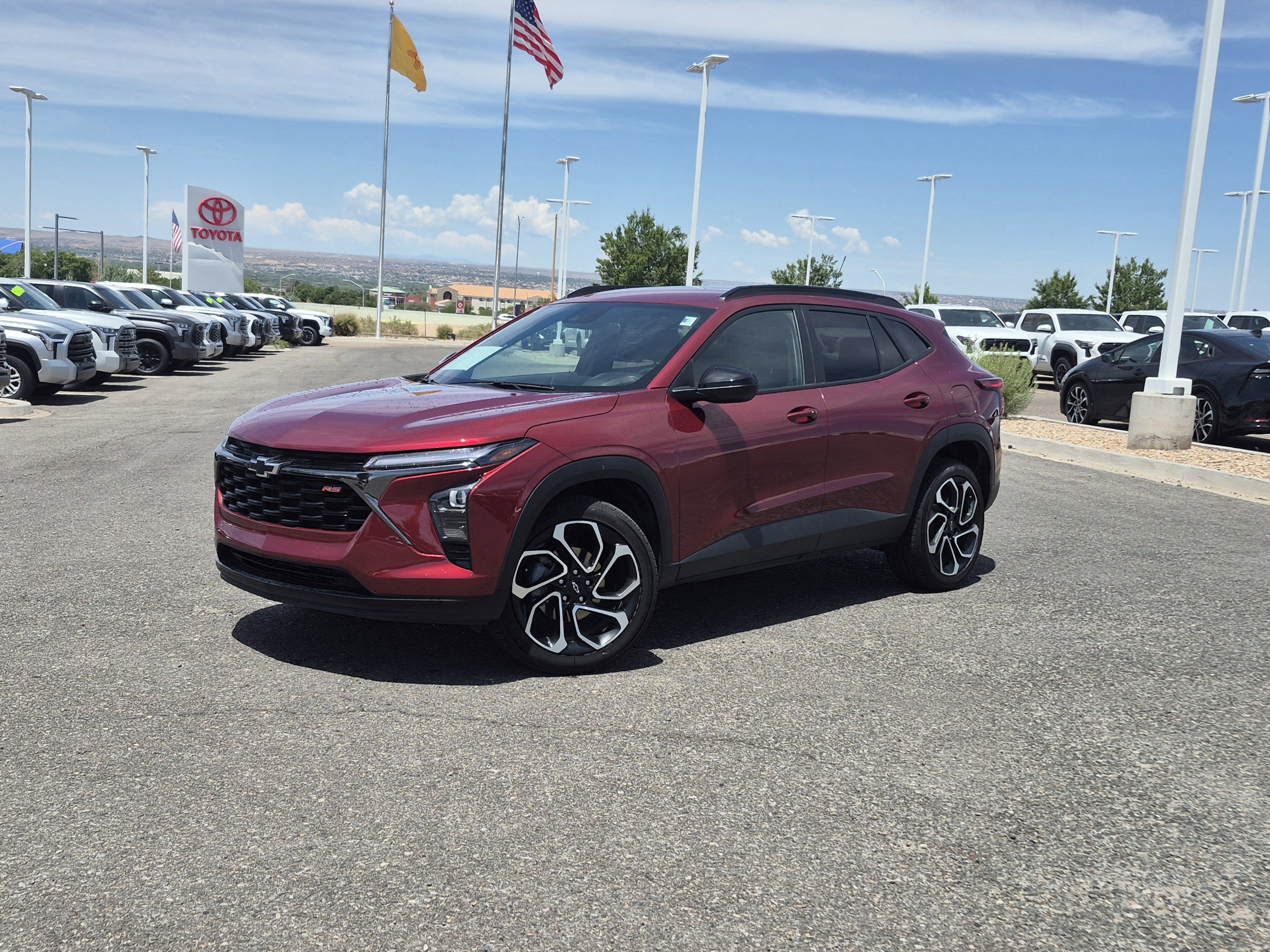 Used 2025 Chevrolet Trax RS w/ Driver Confidence Package FWD video 1